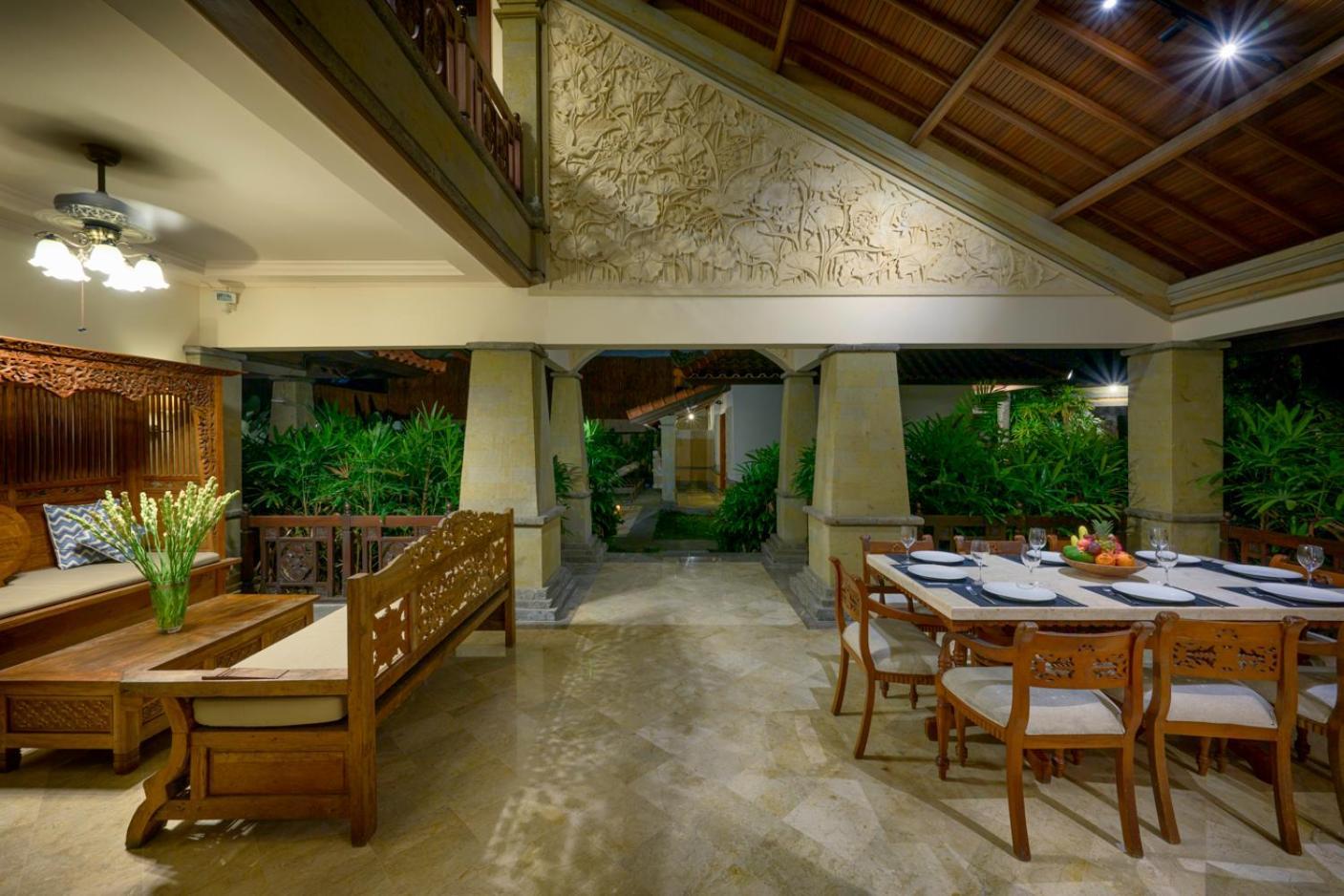 Deh Simba At Oberoi Villa *